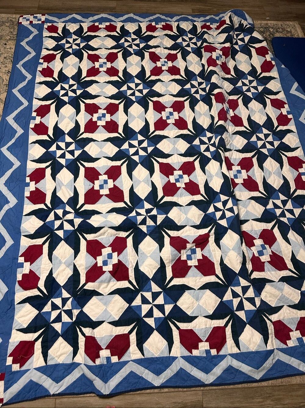 Vintage Arch Quilts NY Americana Tulip Patchwork Quilt 82" × 96" Clean. Red, Whi